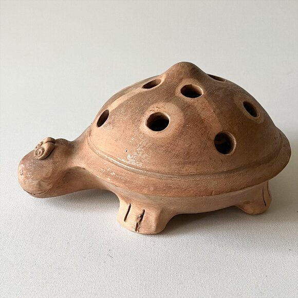 Vtg Handmade Cute Turtle Flower Frog 12 Hole Rustic Art Pottery Flower Holder - Picture 2 of 11